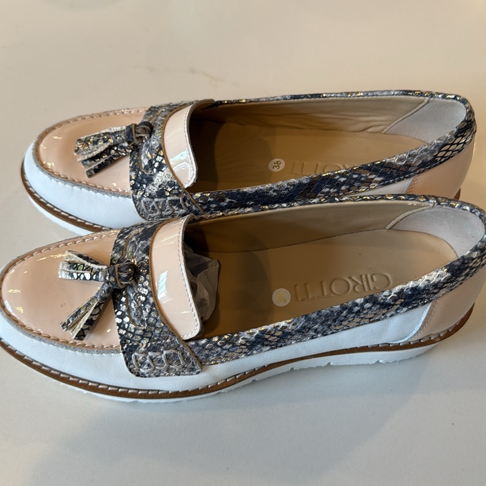 Girotto Beige and White Loafers